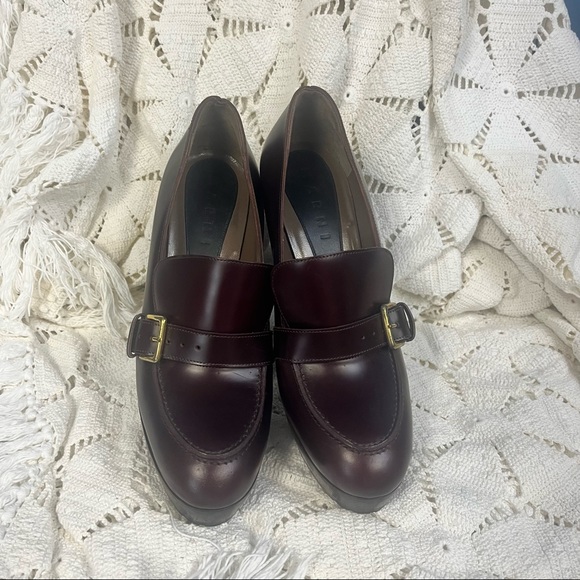 Gorgeous luxury leather high heels! - Picture 2 of 7